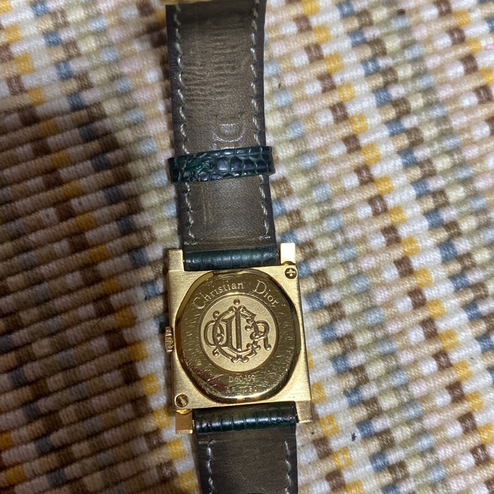Watch - Picture 2 of 2